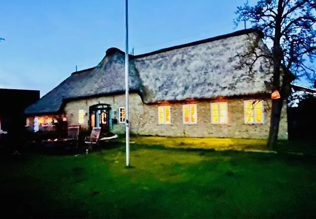 Casa de Férias Eider-unikatum Am Fluss Suderstapel